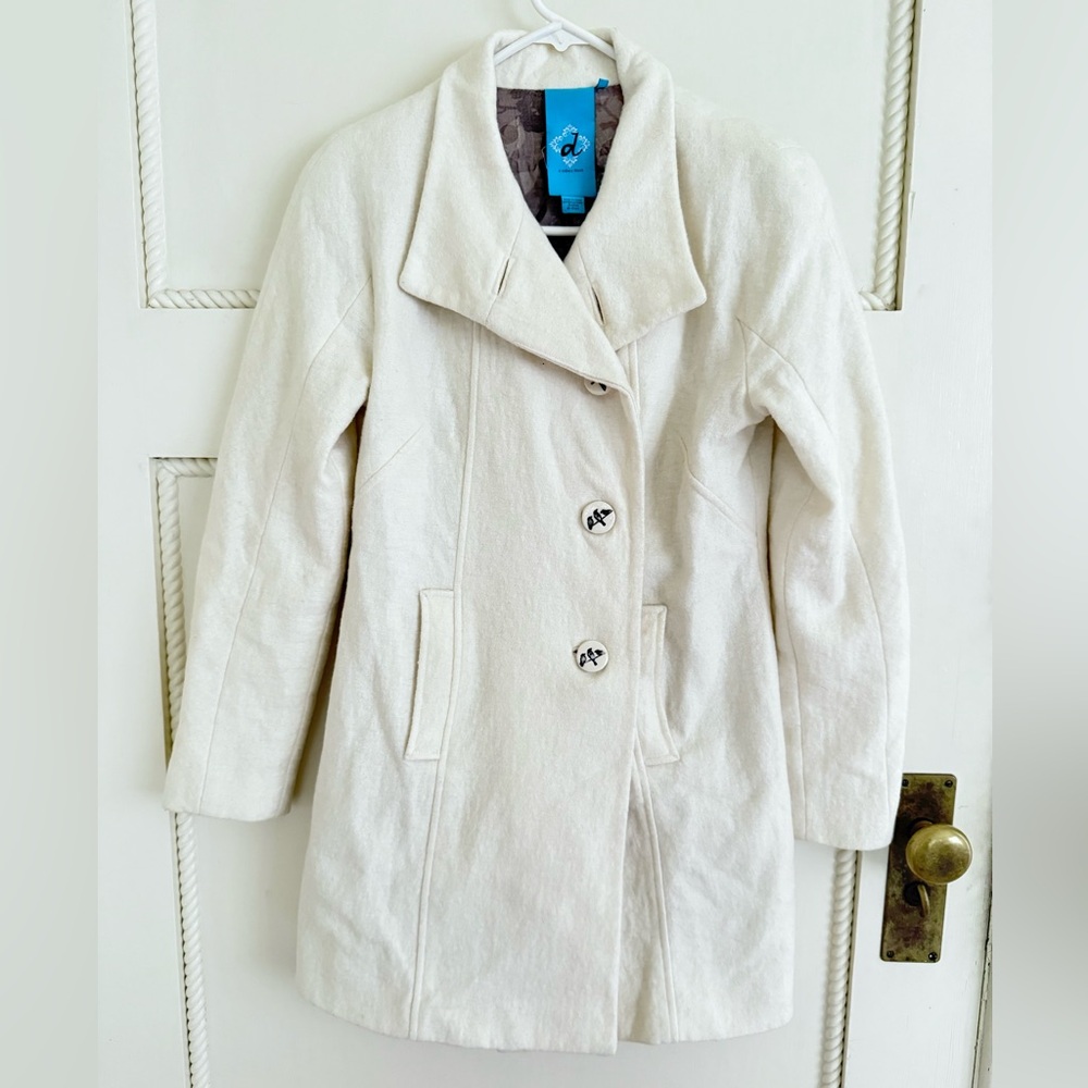 D collection wool / silk lined‎ peacoat in cream size 4